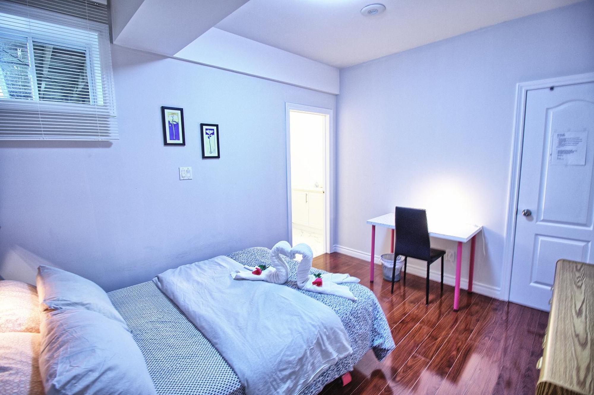 Private Bathroom And A Free Parking Homestay *